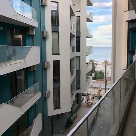 George Mamaia Apartment