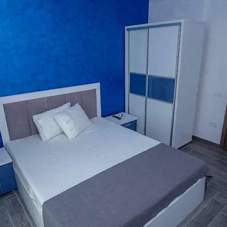 George Mamaia * Navodari