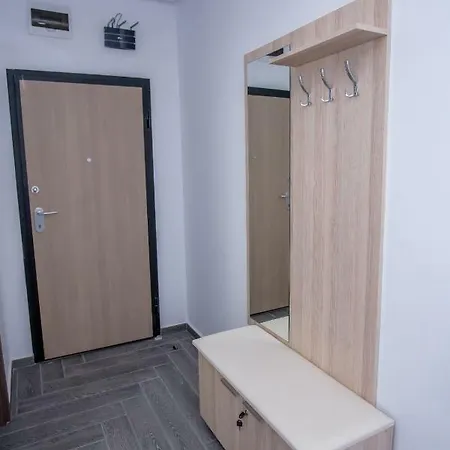 George Mamaia * Navodari